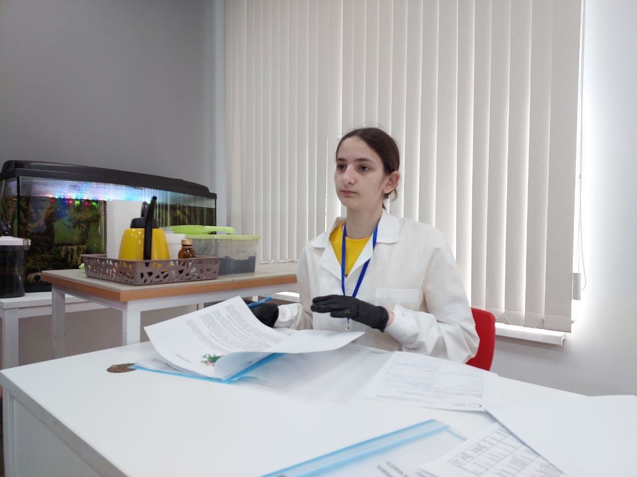 Ученица 9 класса нашей школы Халикова Ангелина представила Иркутскую область на межрегиональном этапе Чемпионата «Профессионалы-2025» в компетенции «Агрономия» вместе со своим наставником Опариной Ольгой Олеговной..